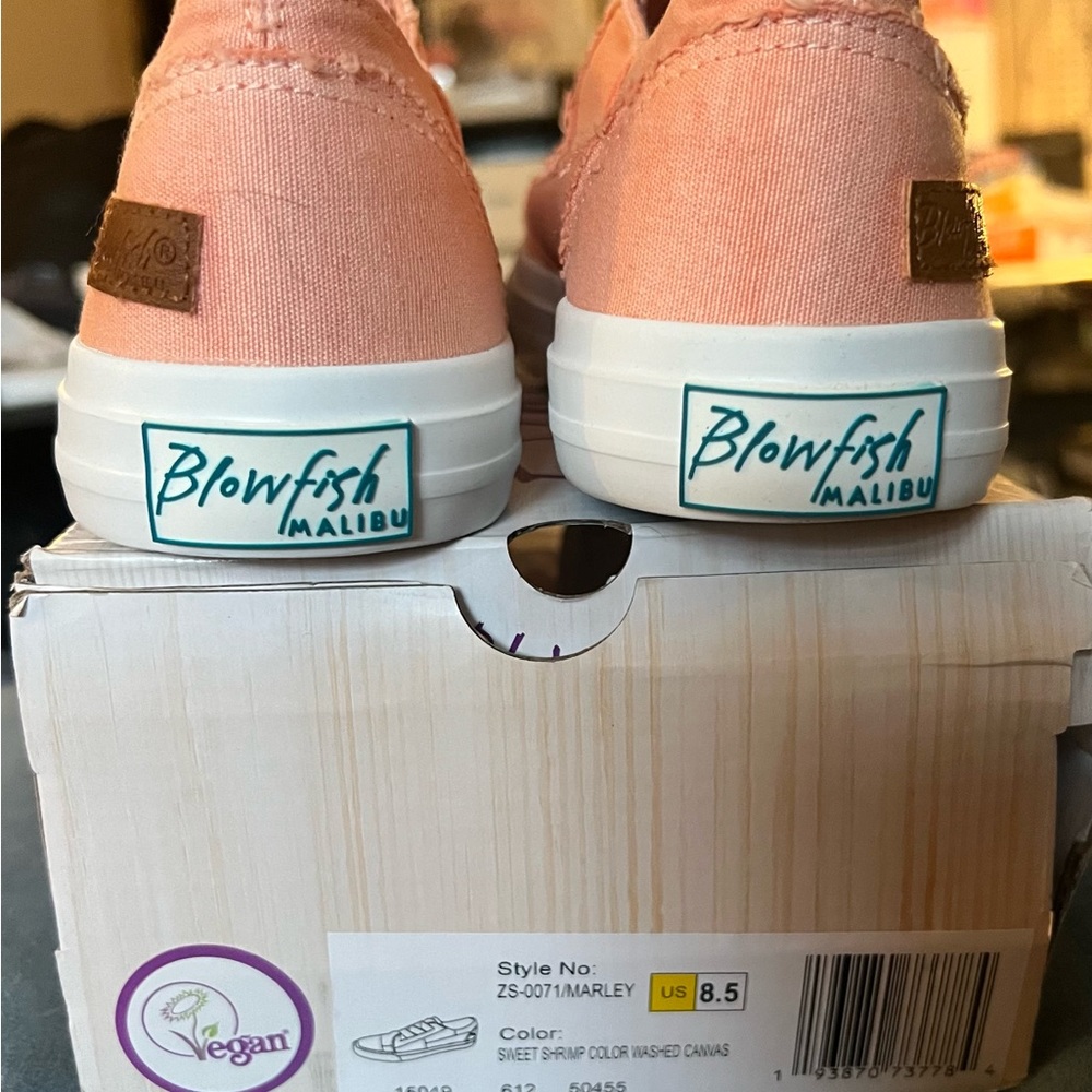 BLOWFISH Malibu Marley Sneakers NWB